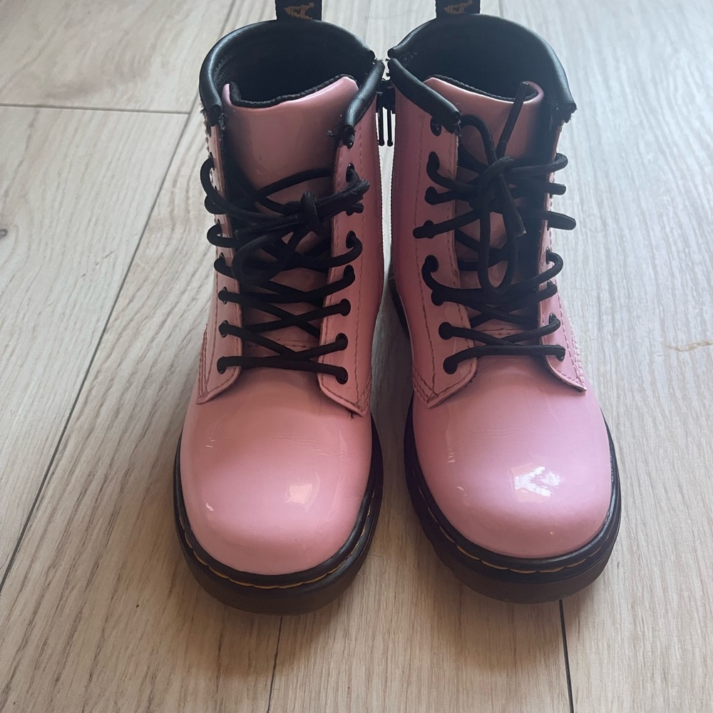 Dr. Martens Kids Pink Patent Lace-Up Boots